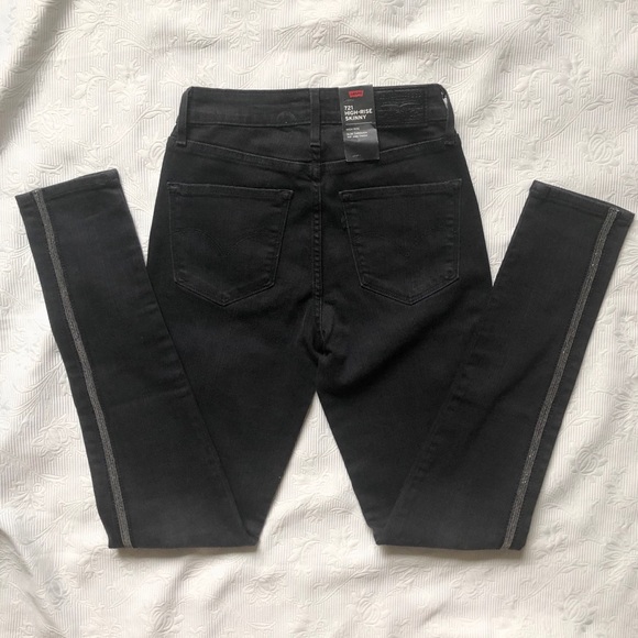 Levi’s 721 High Rise Skinny Black Jeans - Picture 6 of 8